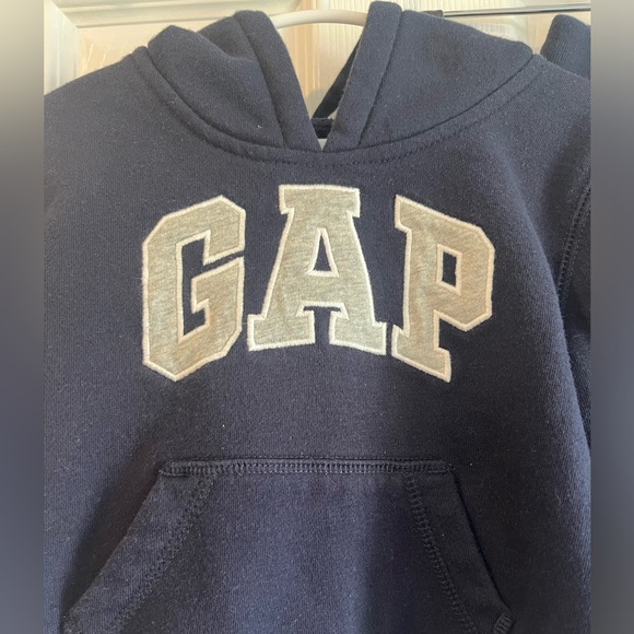 GAP | Toddler Logo Sweat Set - Picture 6 of 13